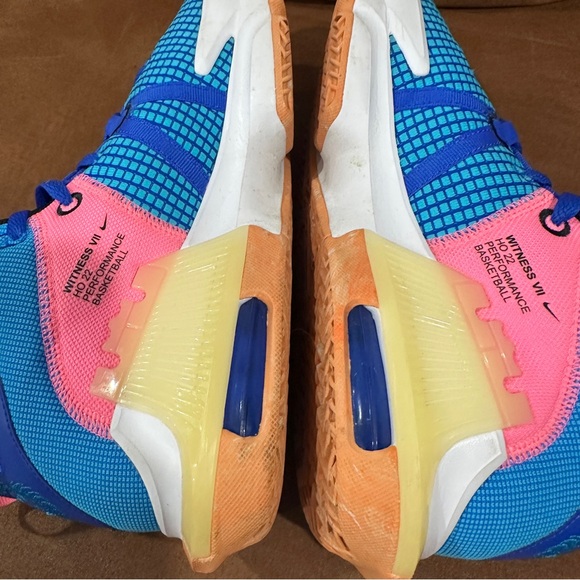 {preloved} LeBron’s Witness Blue and Pink Men's Sneakers - Picture 10 of 10